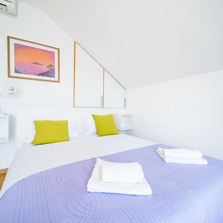 Apartments And Rooms Denoble Korcula Town Bagian luar foto