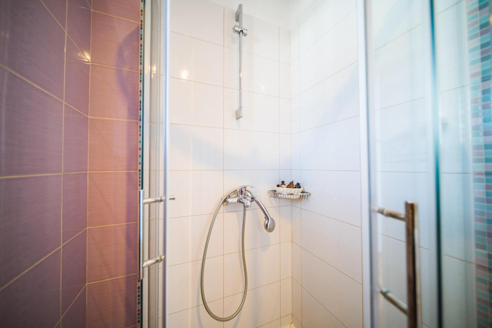Apartments And Rooms Denoble Korcula Town Bagian luar foto