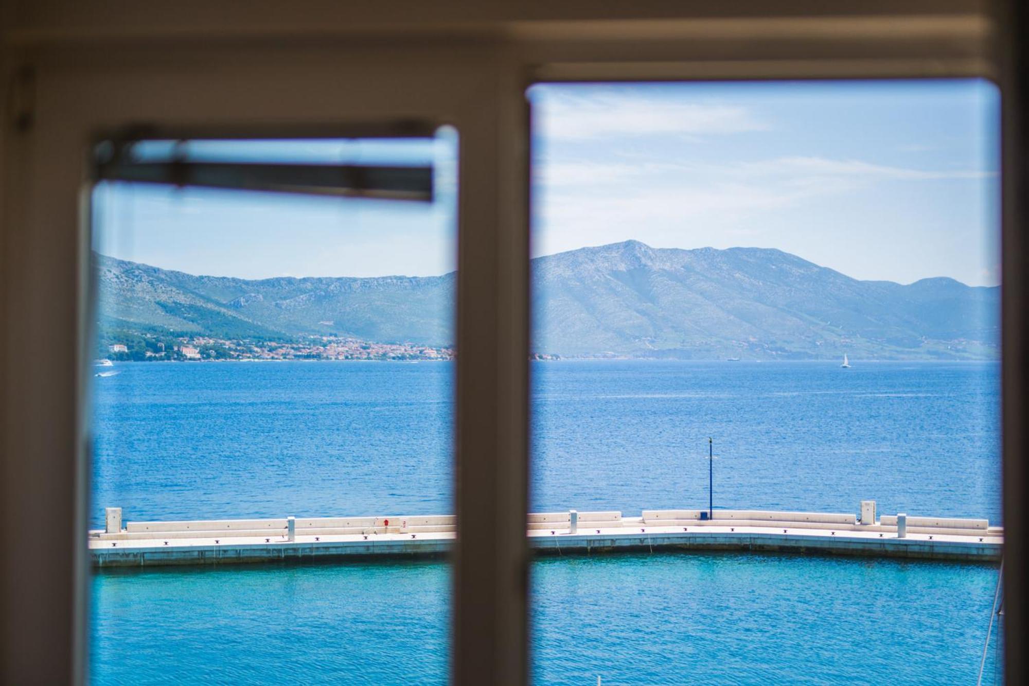 Apartments And Rooms Denoble Korcula Town Bagian luar foto