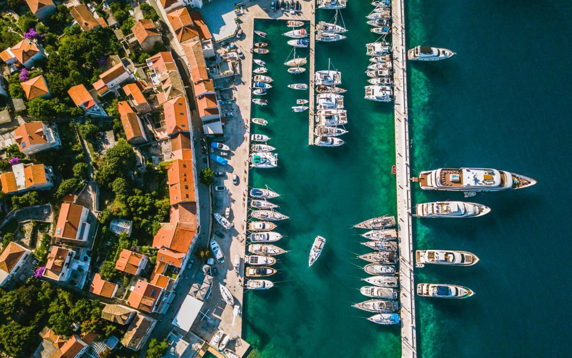 Apartments And Rooms Denoble Korcula Town Bagian luar foto