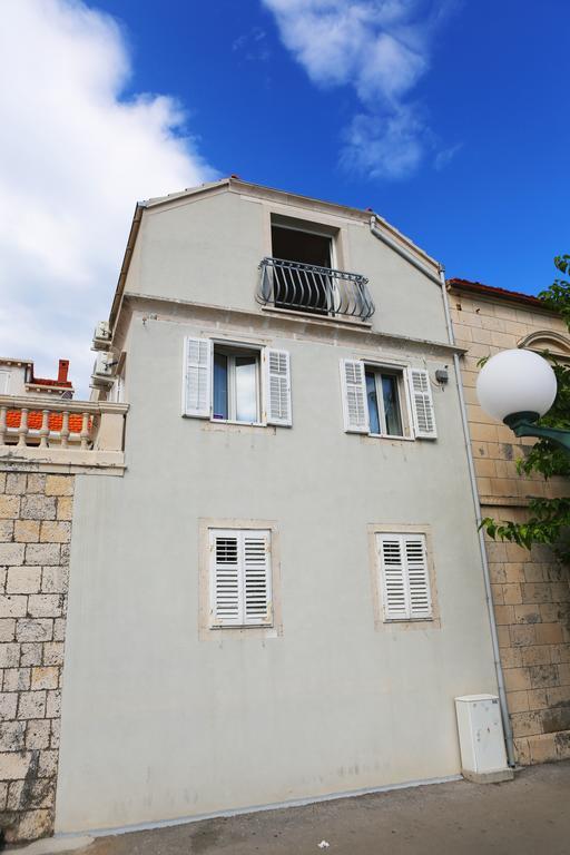 Apartments And Rooms Denoble Korcula Town Bagian luar foto